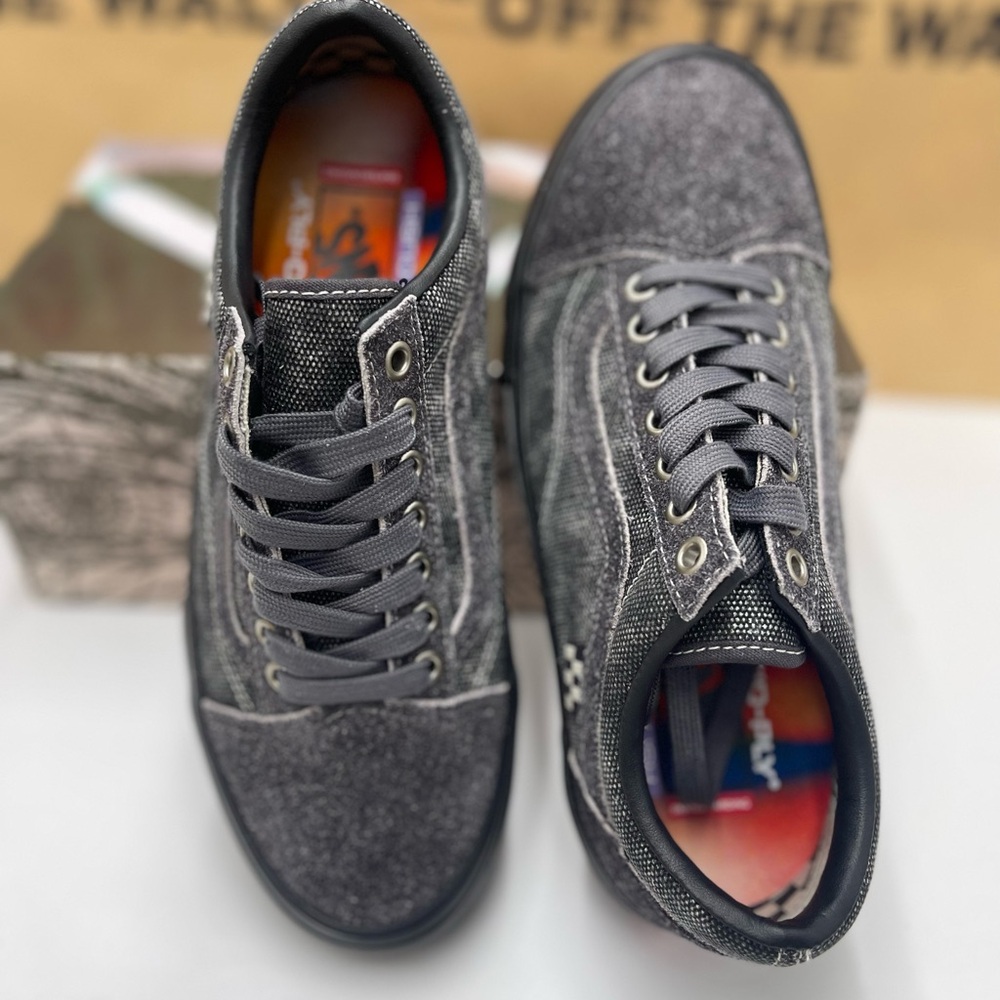 Vans WMNS Skate Old Skool
Quasi Asphalt Sneakers
VN0A5FCB107 - Picture 6 of 16